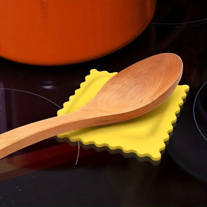 Cartoon Biscuit-Shaped Spoon Rest