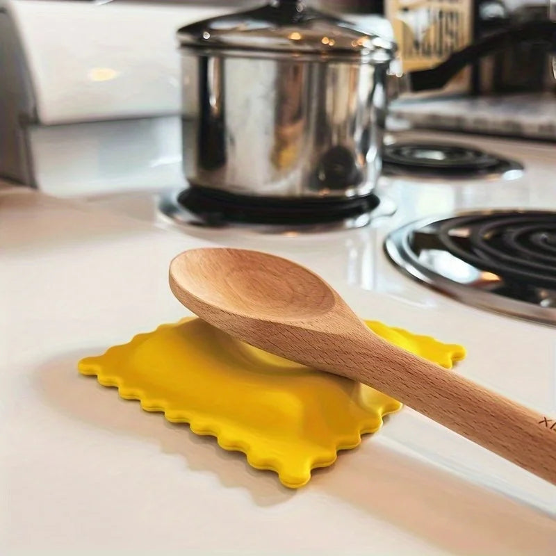 Cartoon Biscuit-Shaped Spoon Rest